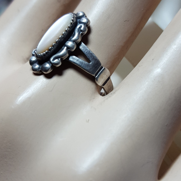 SouthWest Shell Mother of Pearl Promise Love Ring - Picture 4 of 8